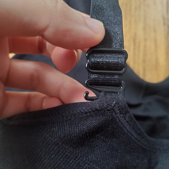 CLOSET CLOSING 7/31 PUMA Women’s Seamless Convertible Sports Bra - Picture 4 of 7